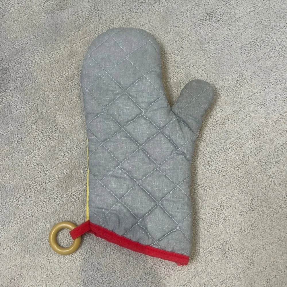Schlitterbahn Oven Mitt Padded Heat Resistant‎ Kitchen Decor Yellow Red